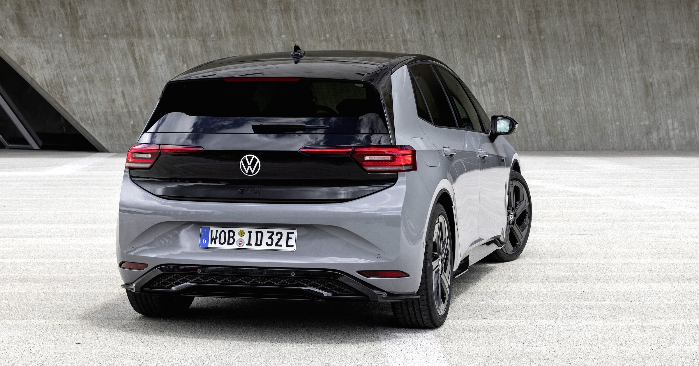 Premiär, Volkswagen, ID.3 GTX, 326hk, 0–100, 5,7 sekunder, toppfart, 200 km/h, bättre, snabbladdning, DCC-chassi, förvärmning, batteripaket, 79kWh, svenska, priser, kronor.