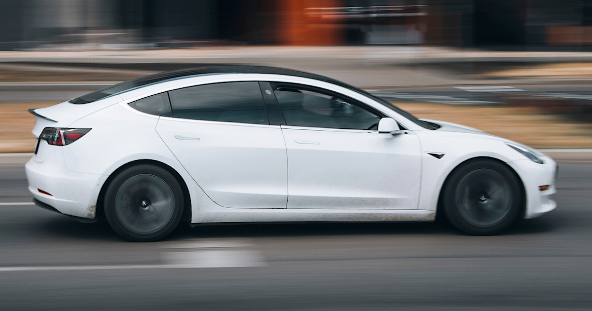 Tesla sänker priserna igen – som mest med 56.000 kronor